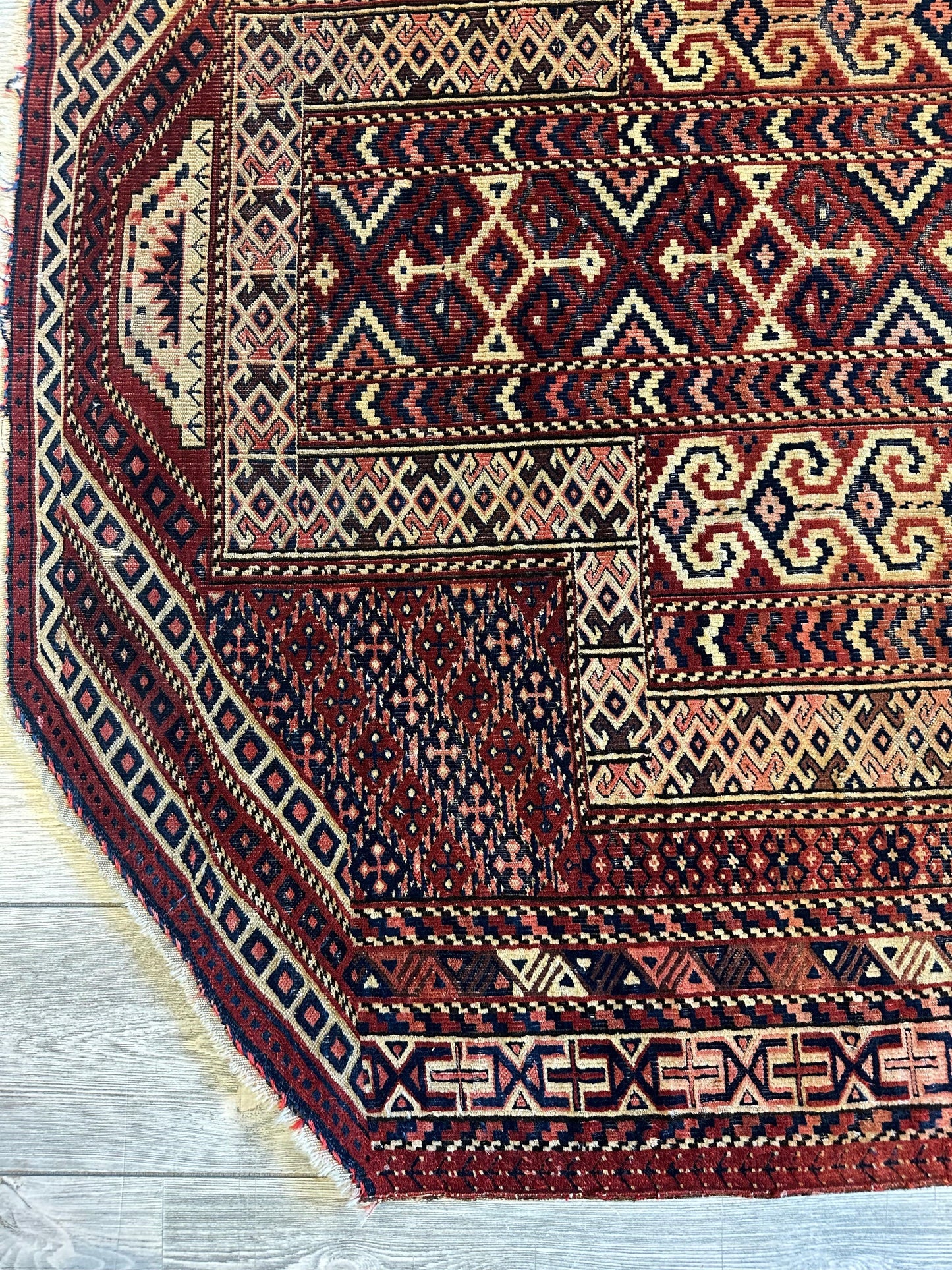 Antique 1890’s Turkoman Prayer Rug or Namazlyk 4’ x 5’2” - Nuvé