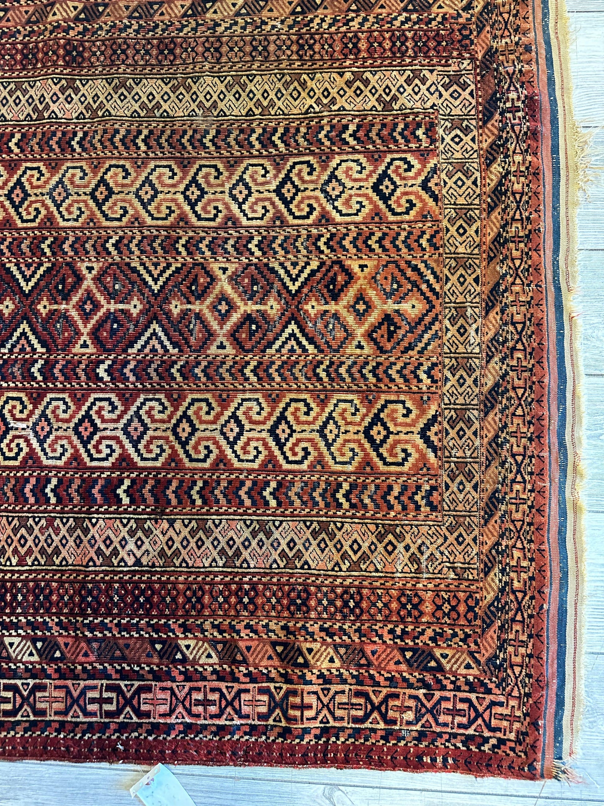 Antique 1890’s Turkoman Prayer Rug or Namazlyk 4’ x 5’2” - Nuvé