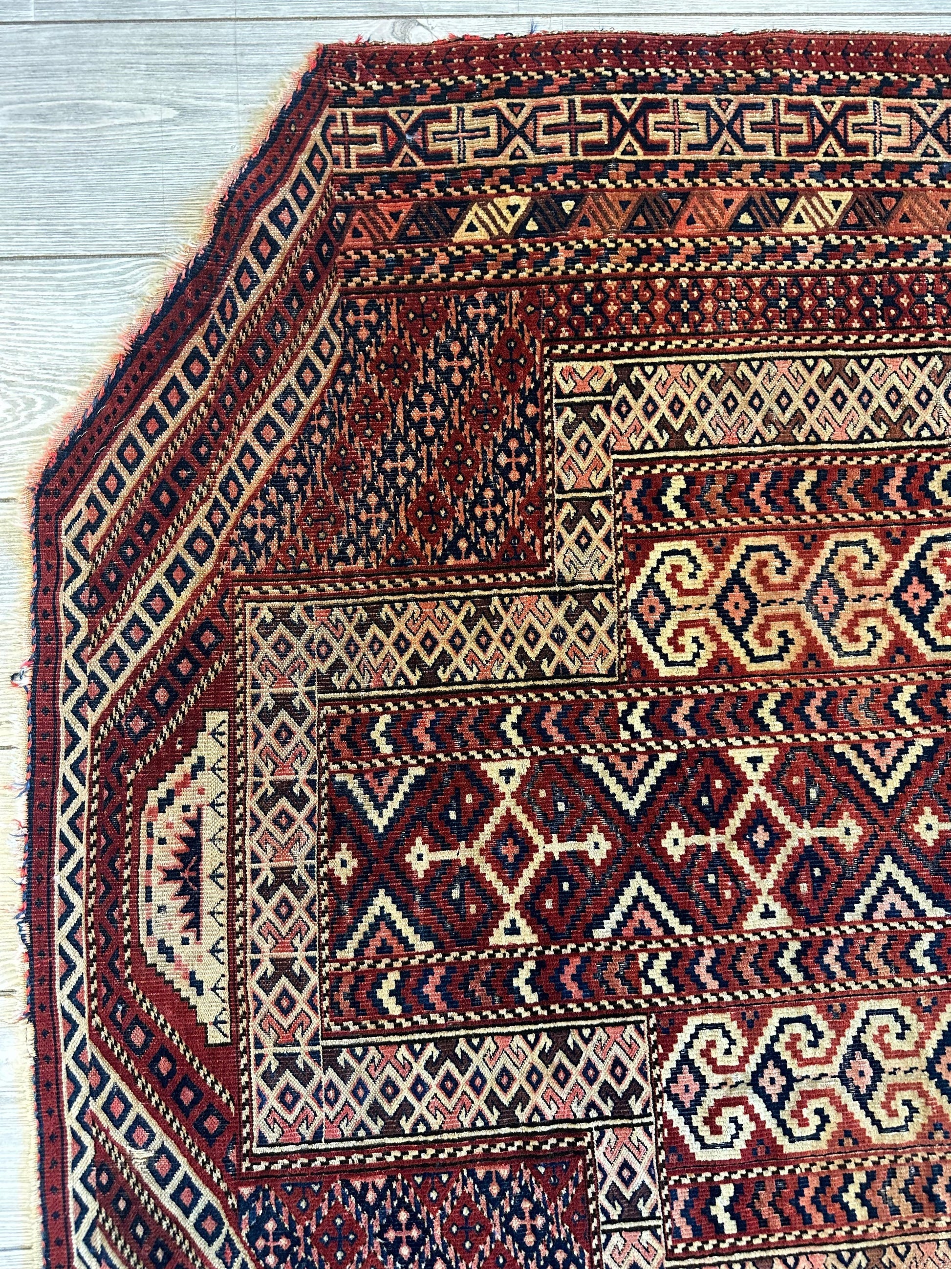 Antique 1890’s Turkoman Prayer Rug or Namazlyk 4’ x 5’2” - Nuvé