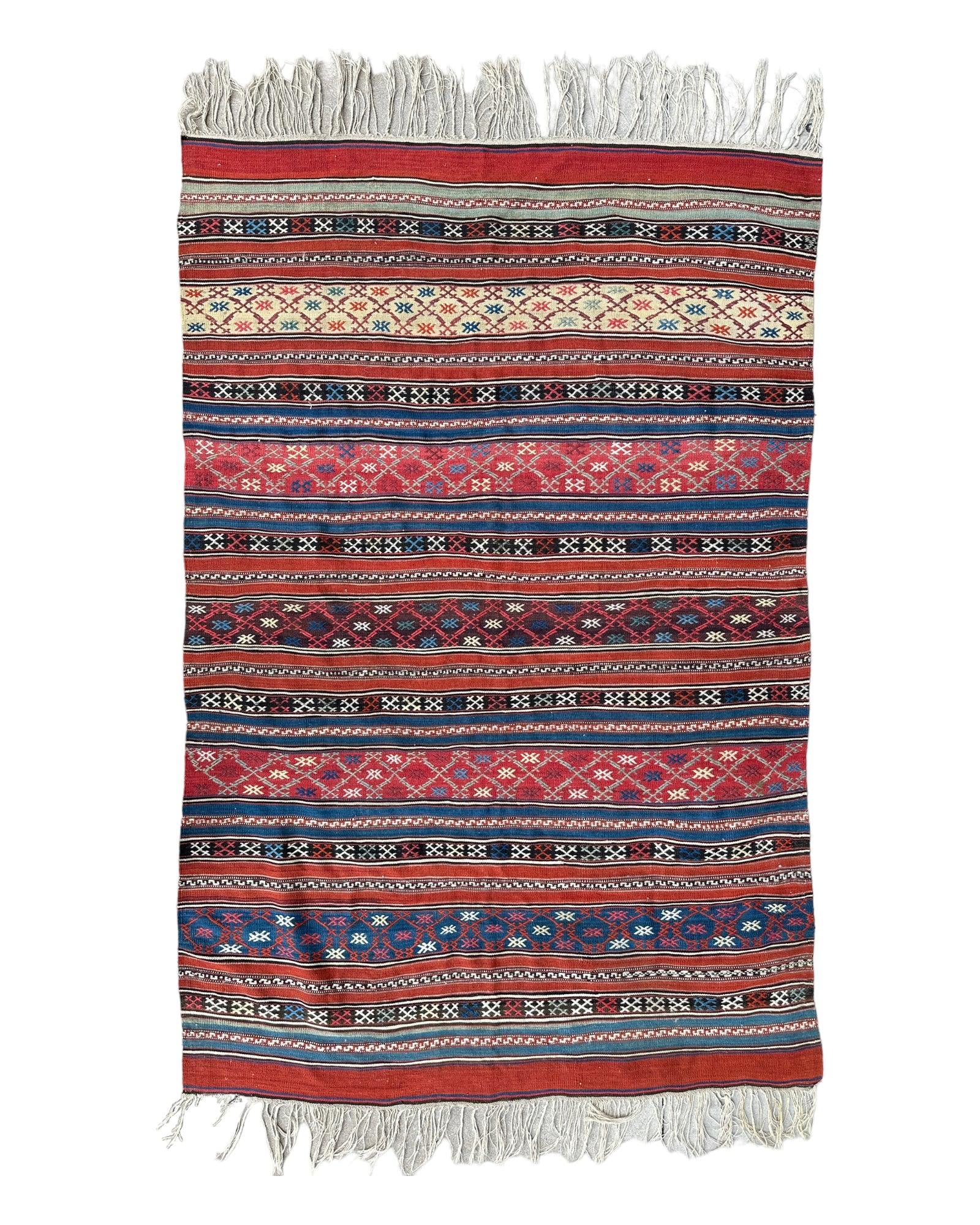 Antique Caucasian Shahsavan Soumak Rug 4’9” x 7’4” - Nuvé