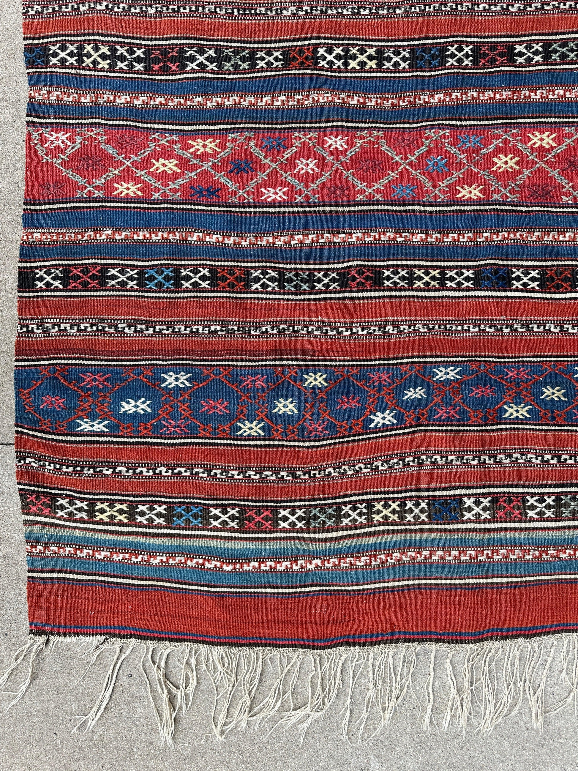 Antique Caucasian Shahsavan Soumak Rug 4’9” x 7’4” - Nuvé