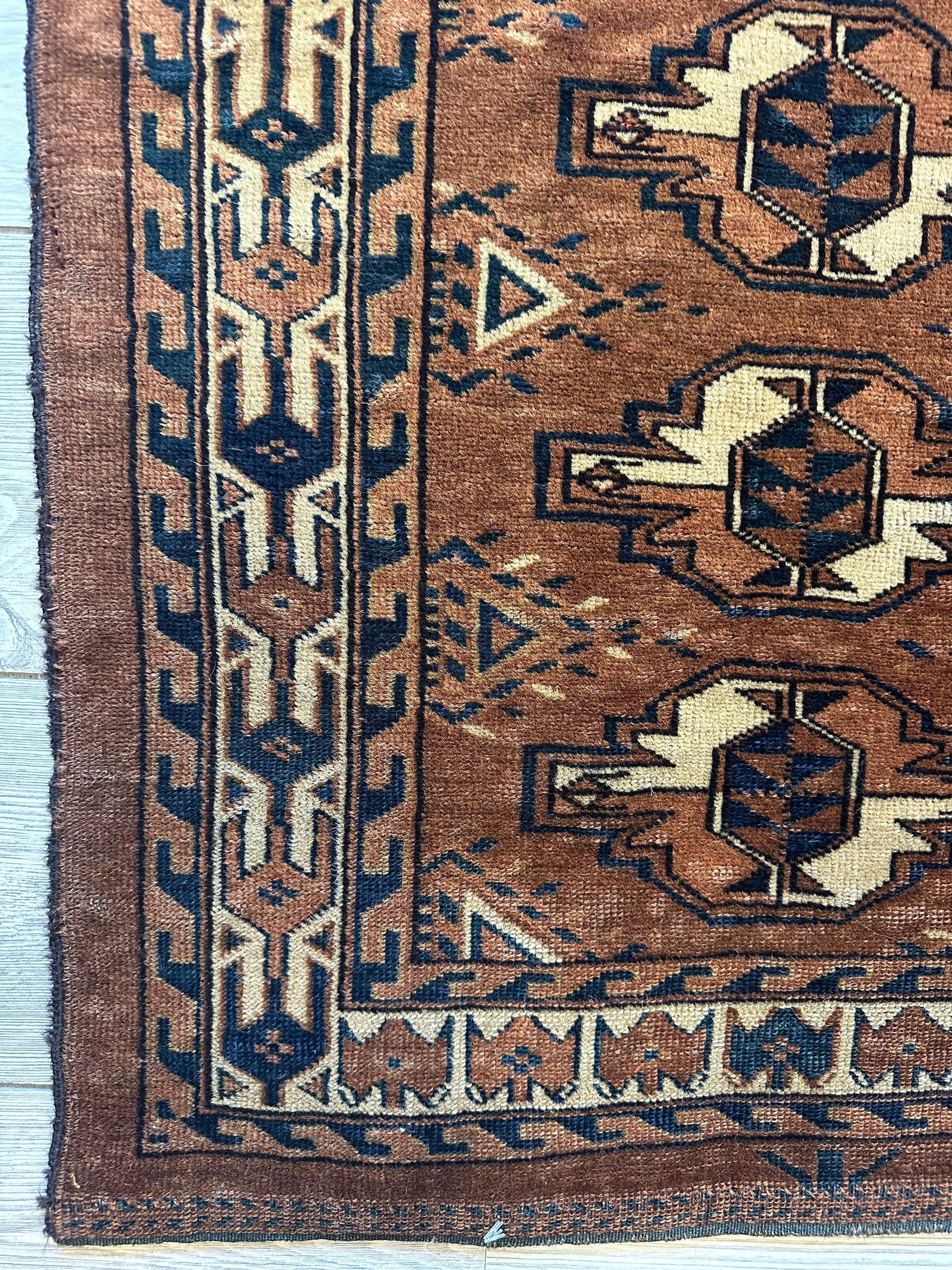 Antique Tekke Yomud Yomut Saryk Chuval Rug Bag Face, Turkmen Rug, Turkoman Rug 2’6”x3’9” - Nuvé