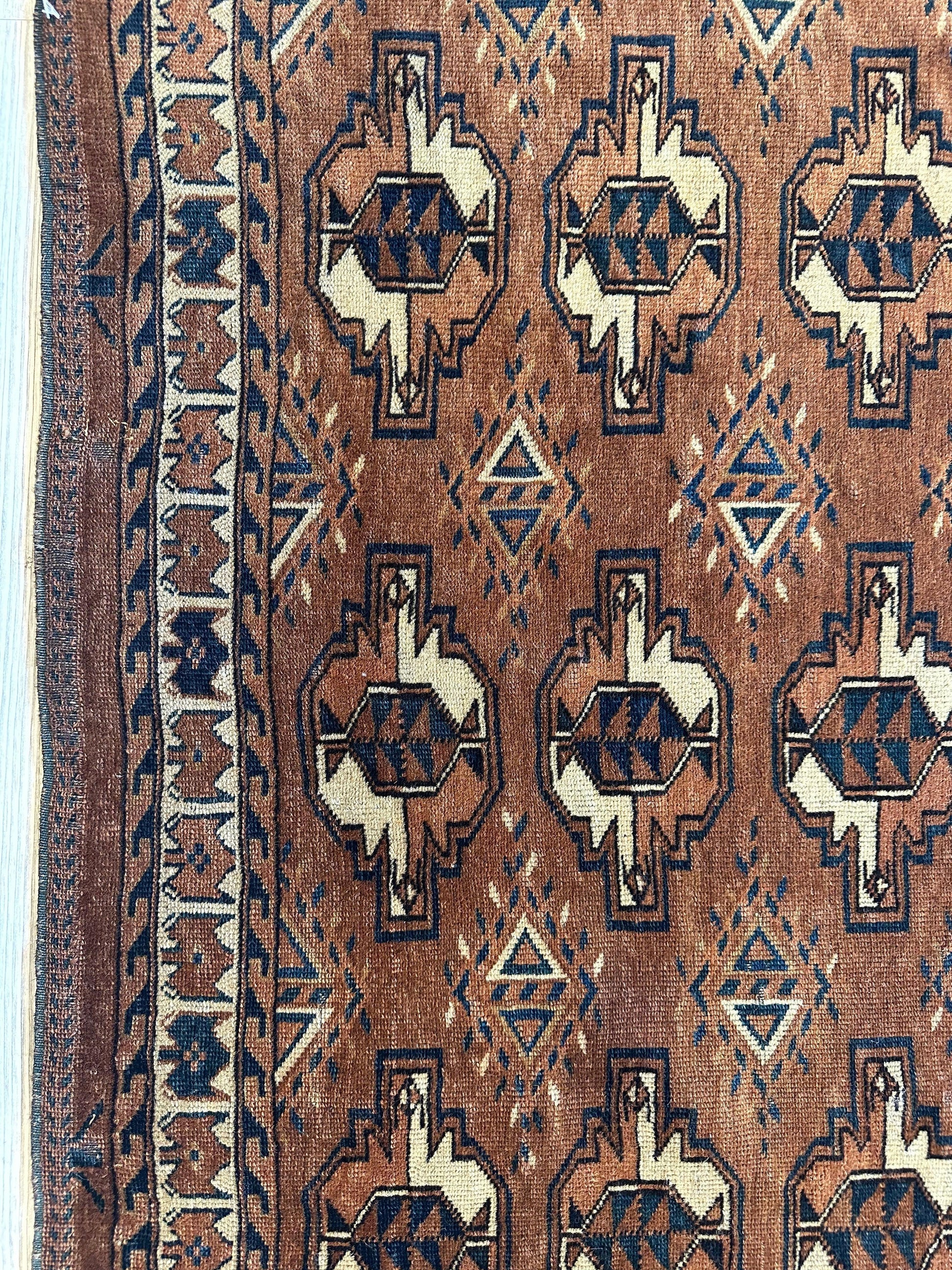 Antique Tekke Yomud Yomut Saryk Chuval Rug Bag Face, Turkmen Rug, Turkoman Rug 2’6”x3’9” - Nuvé