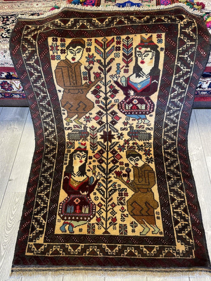 Antique Tribal Afghani Baluchi Laili Majnun Pictorial Rug 4.5x2.10 Ft - Nuvé