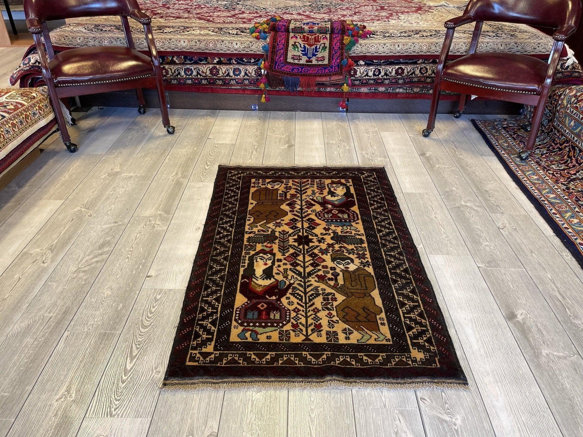 Antique Tribal Afghani Baluchi Laili Majnun Pictorial Rug 4.5x2.10 Ft - Nuvé