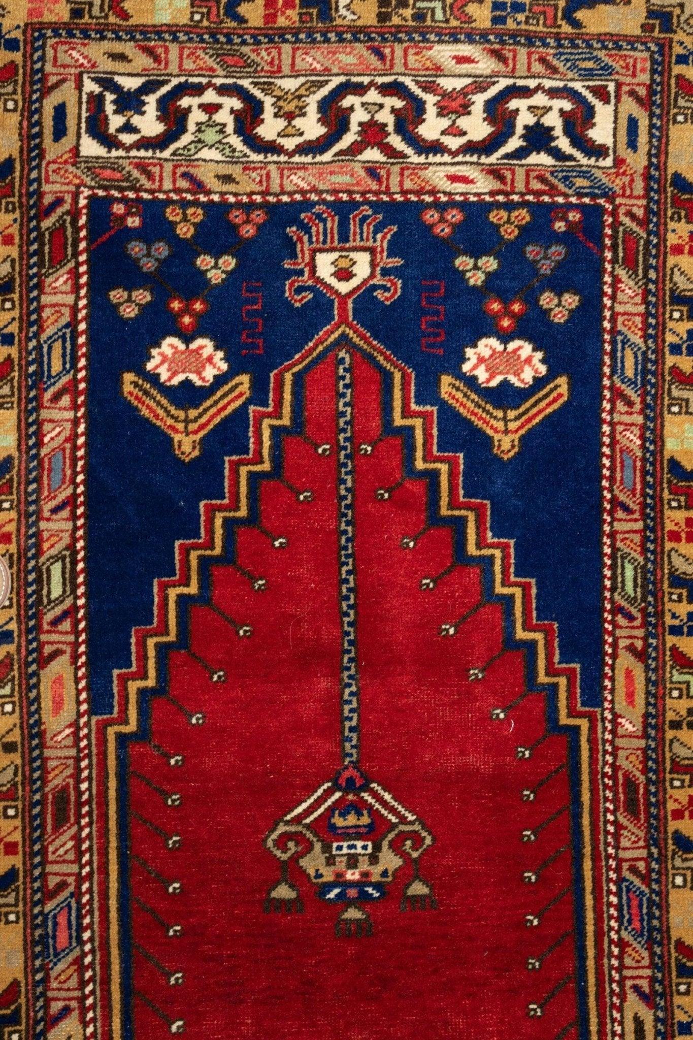 Vintage Turkish Wool Prayer Rug 4x6 - Nuvé