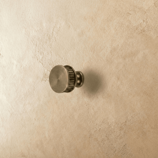 Aque Knob & Pull Bar - Nuvé