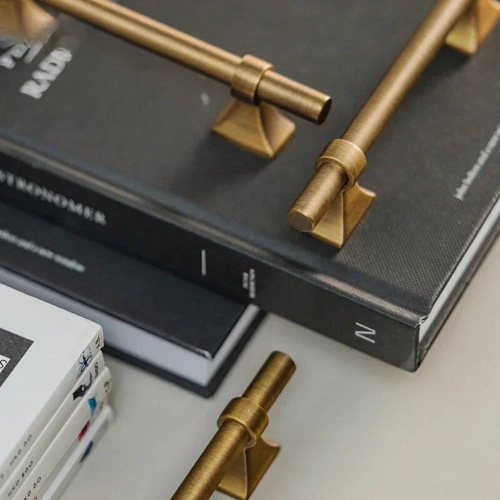 Atiq Brass Knob & Pull Bar - Nuvé