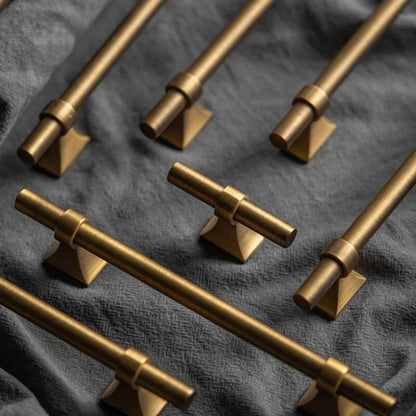 Atiq Brass Knob & Pull Bar - Nuvé