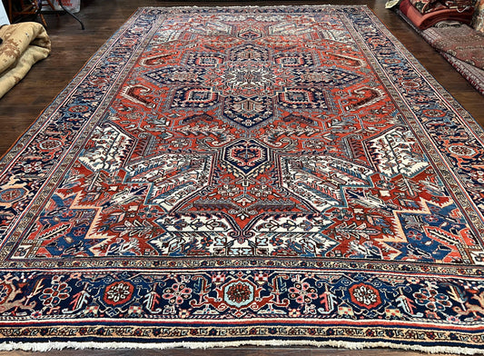 Antique Persian Heriz Rug – 11x16 Palace Size, Geometric Medallion, 1920s - Nuvé