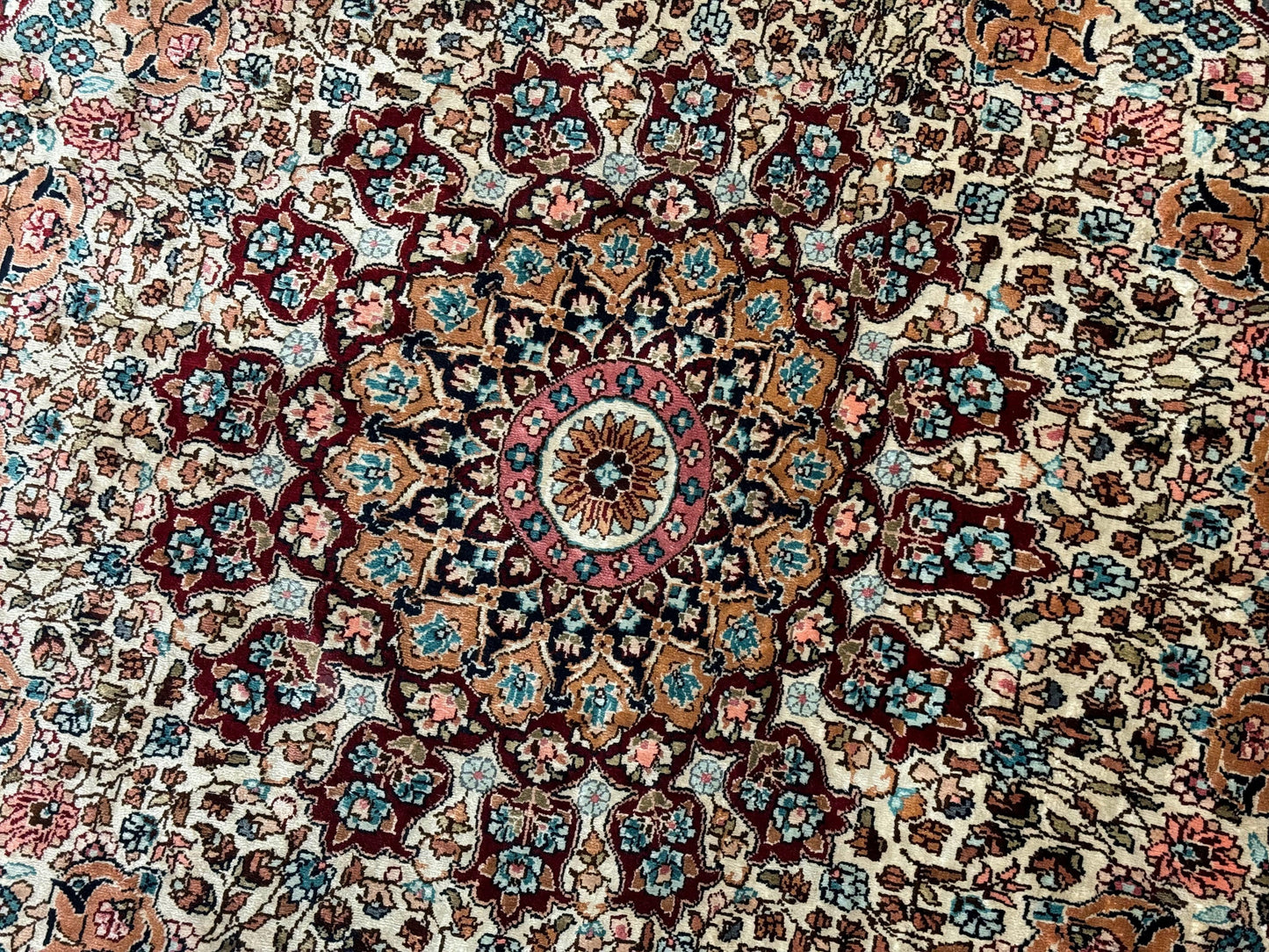 Round Silk Rug 3x3, Extremely Fine 580 KSPI, Sino Persian Round Handmade Carpet, Silk on Silk - Nuvé