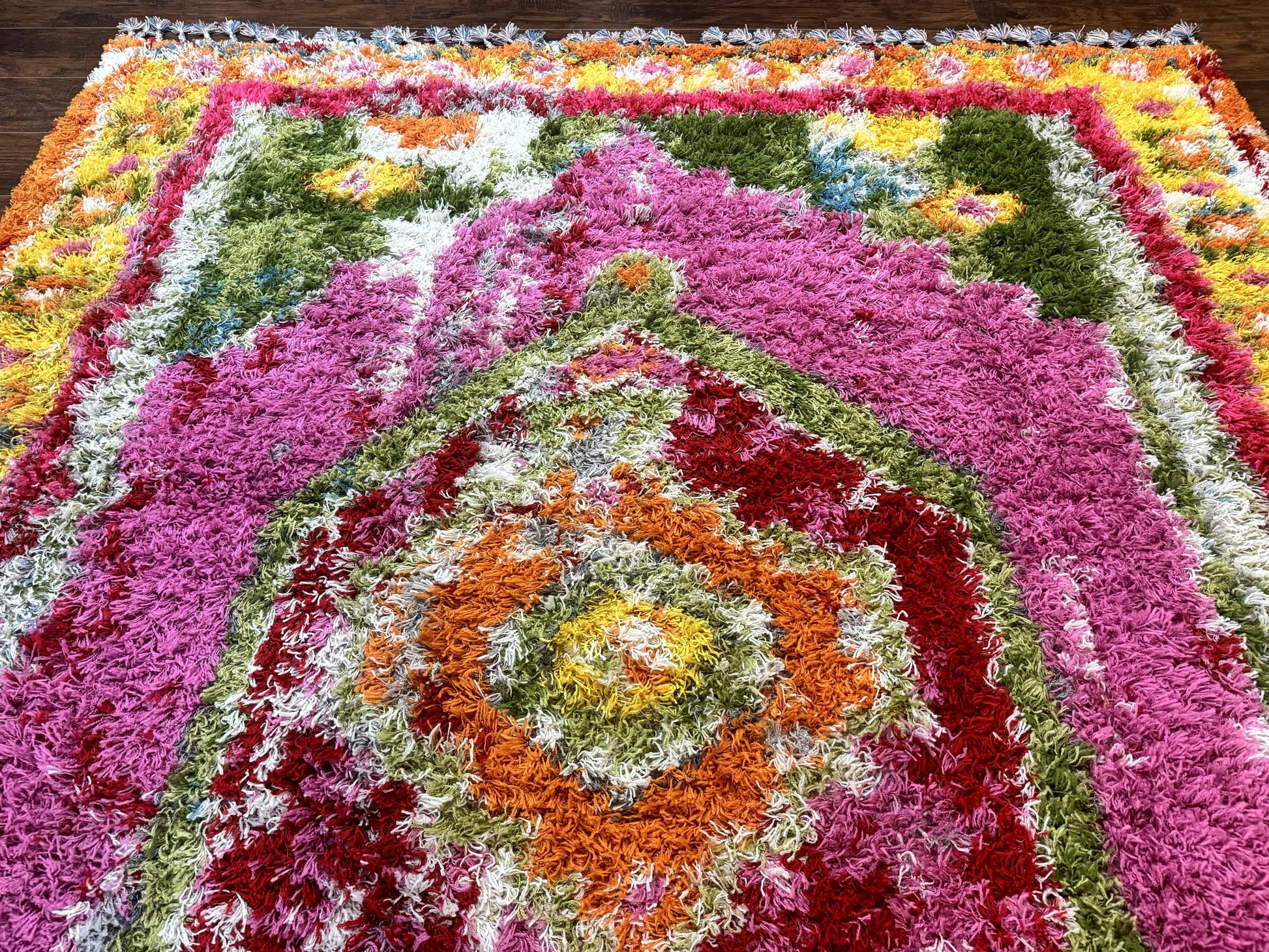 Colorful Shag Rug 8x10, Fuchsia and Multicolor - Nuvé