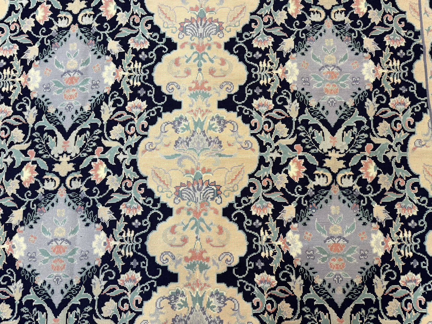 Needlepoint Rug 6x9, Ivory and Navy Blue - Nuvé