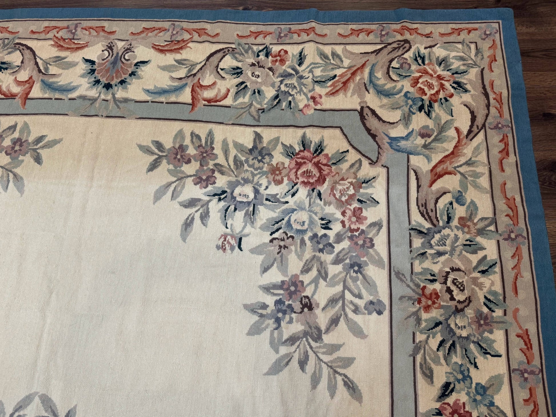 Ivory Needlepoint Rug 8x10, Wool Handmade Carpet - Nuvé