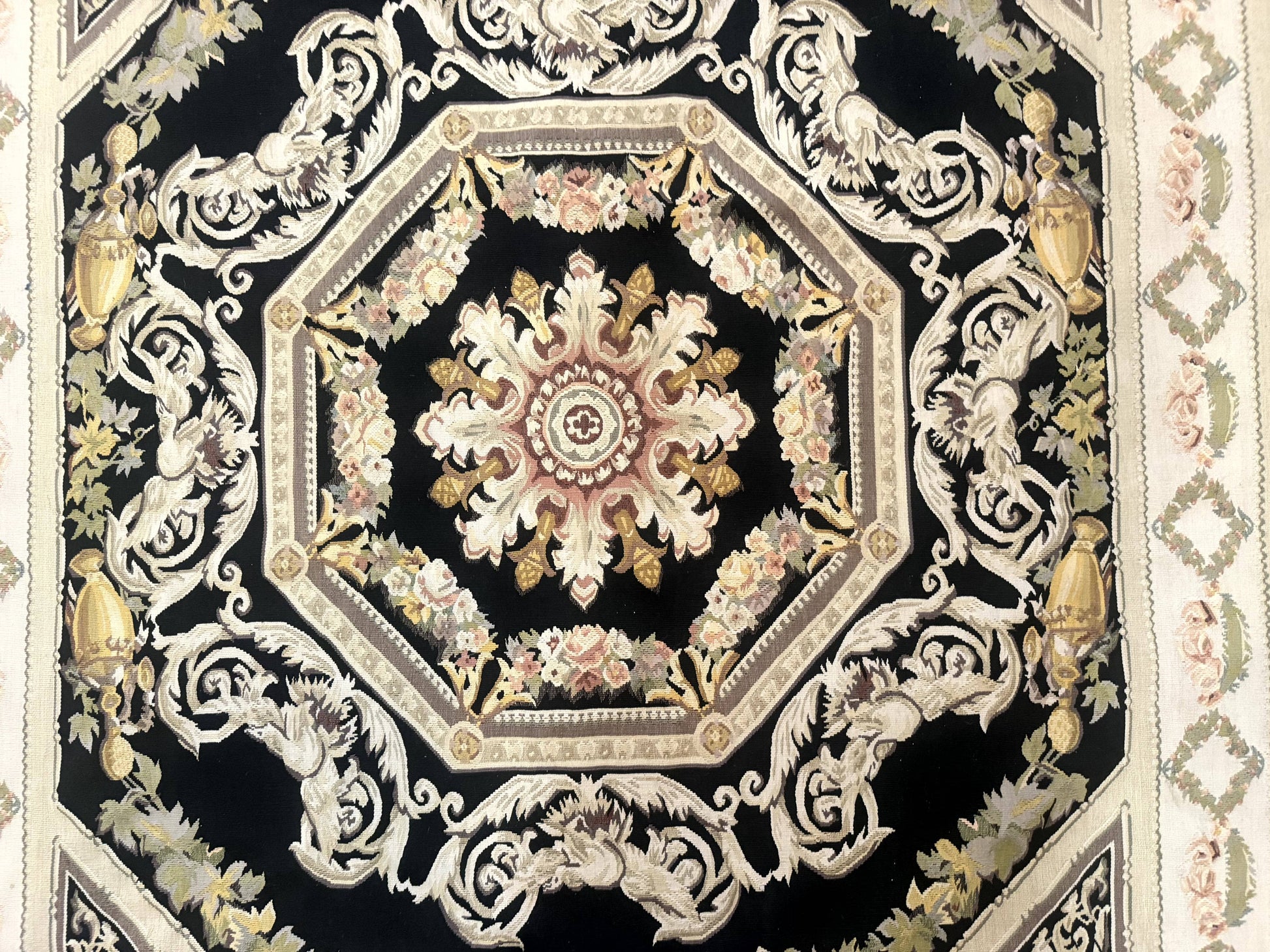 Aubusson Rug 6x8, European Design, Lion Pictorials, Black - Nuvé