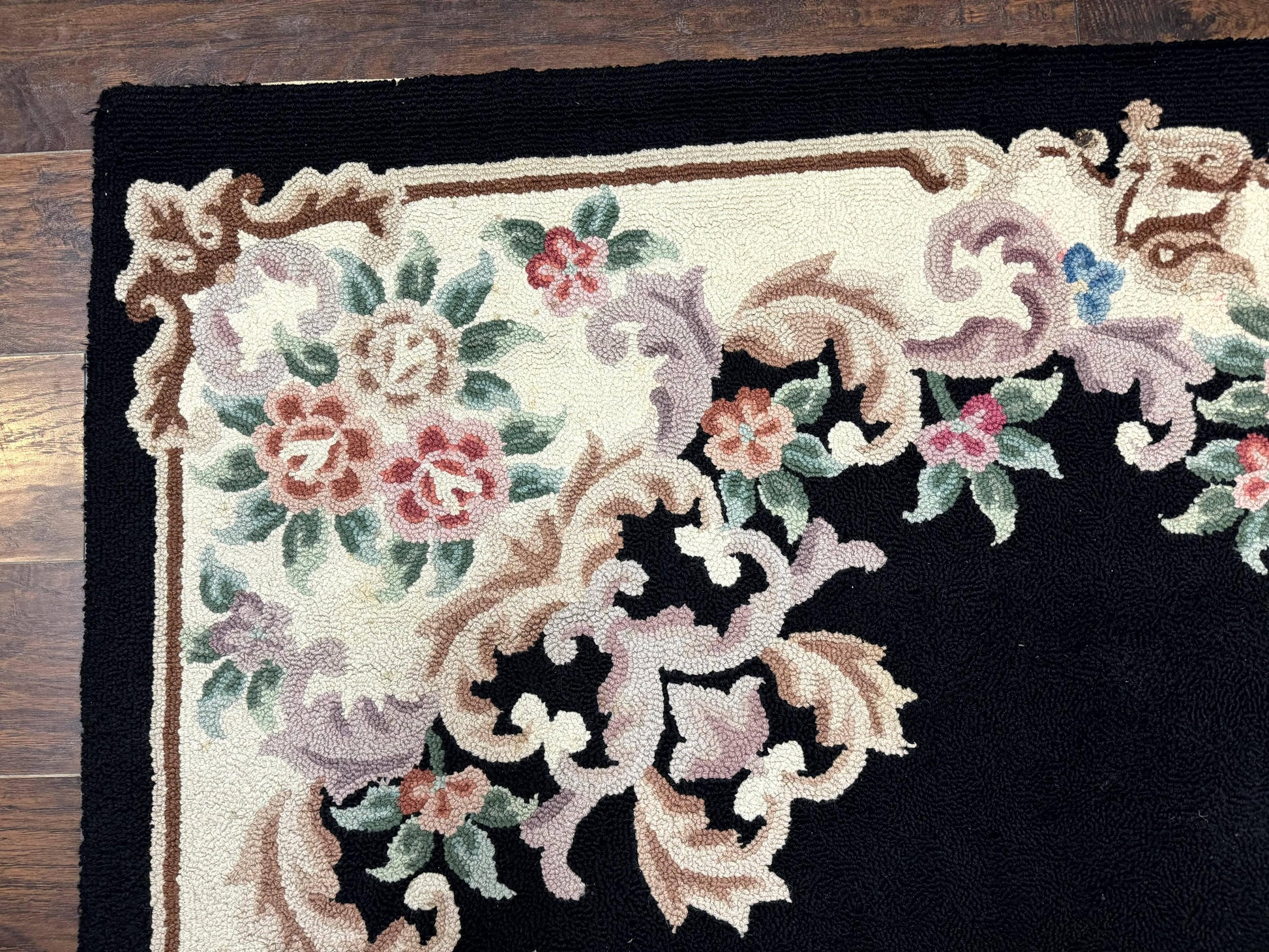 Aubusson Rug 8x11, Black and Ivory, Hooked Rug, Vintage, Wool - Nuvé