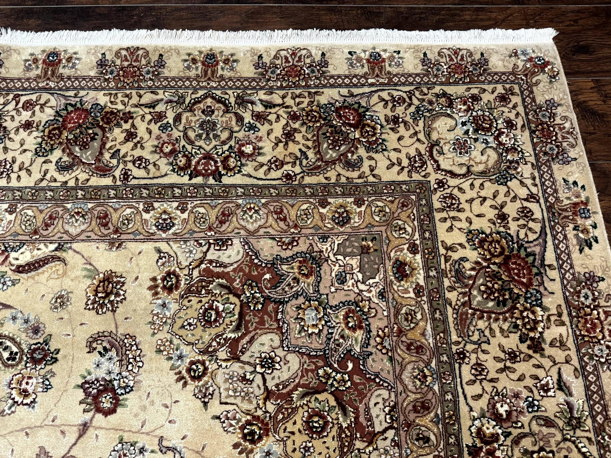 Sino Persian Rug 8x10, Wool and Silk Highlights, 290 KPSI, Floral Medallion - Nuvé