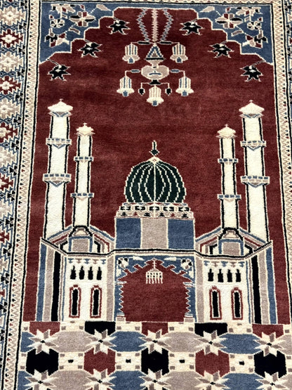 Small Pakistani Bokhara Prayer Rug 2.7 x 4 - Nuvé