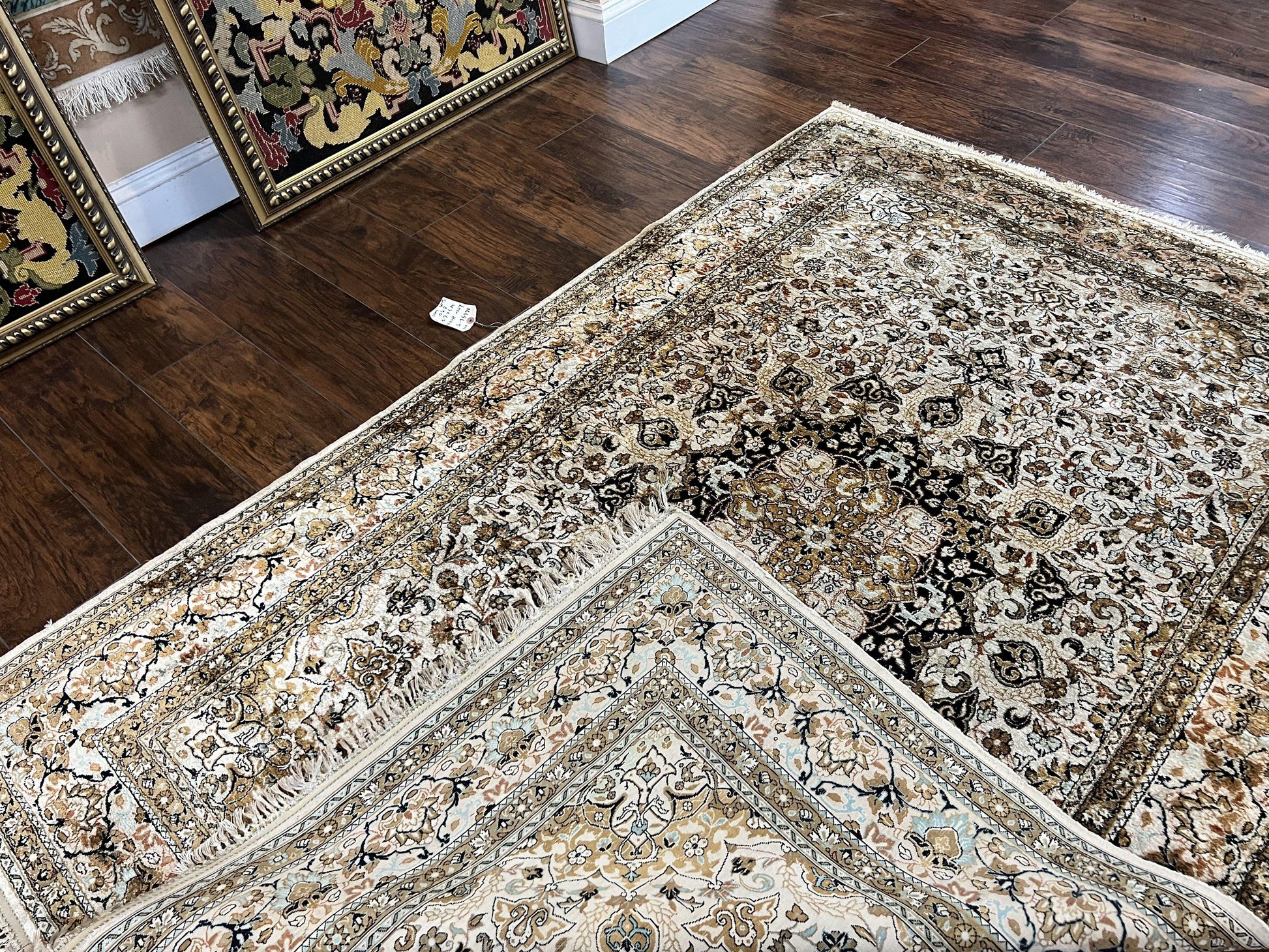 Persian Qum Silk Rug, Floral Medallion, Very Fine 60 Raj 475 KPSI, Handmade Hand Knotted Oriental Carpet, Silk on Silk - Nuvé
