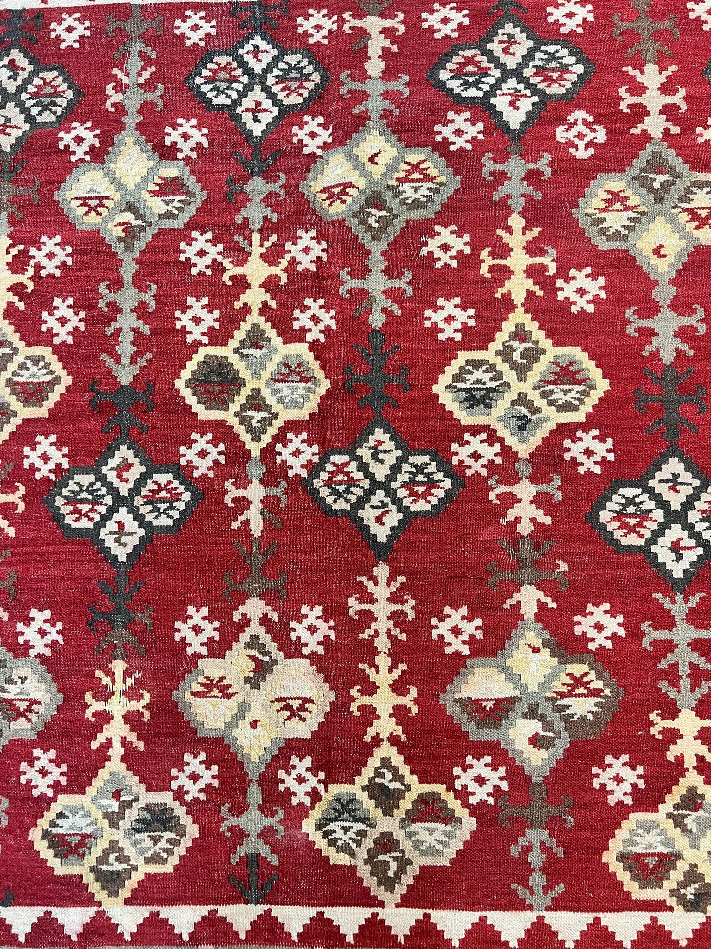Indian Kilim Rug 6x6, Square Kilim Flatweave Carpet, Vintage Handmade Wool Rug, Red - Nuvé