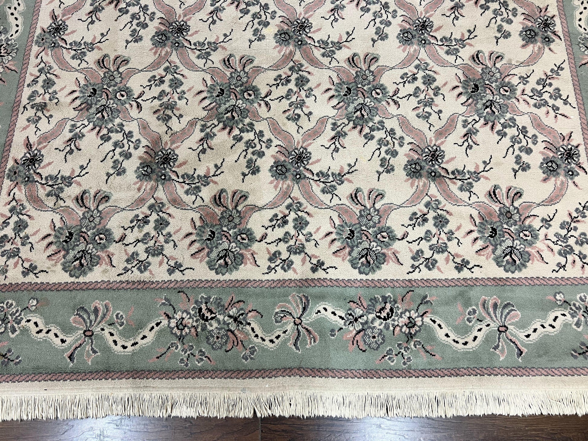 Belgium Power Loomed Rug 8x11, Ivory and Green, Wool Carpet, Floral - Nuvé