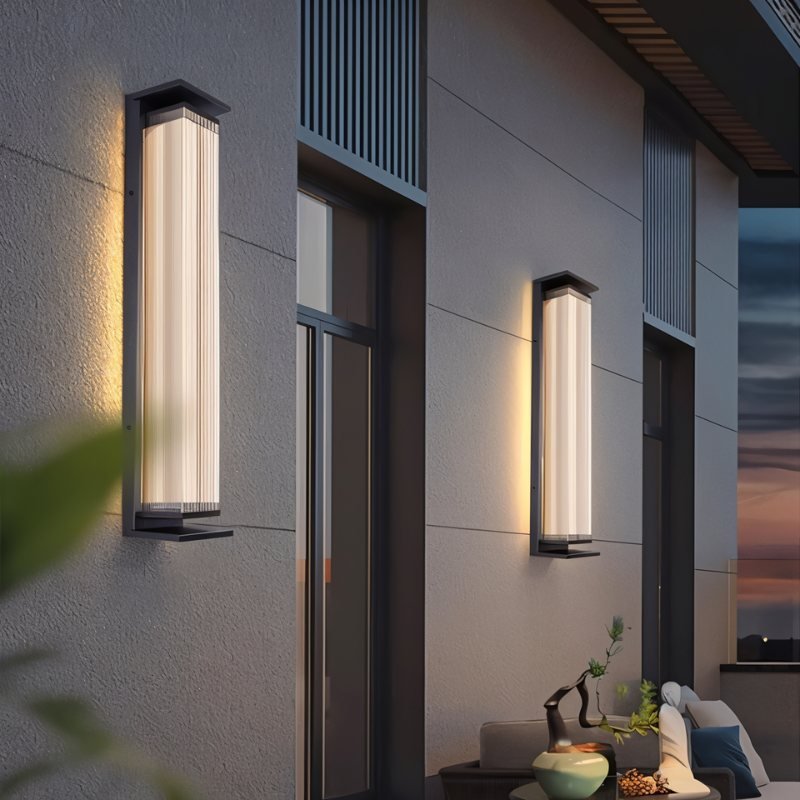 Baraq Outdoor Wall Lamp - Nuvé