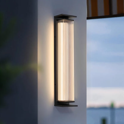 Baraq Outdoor Wall Lamp - Nuvé