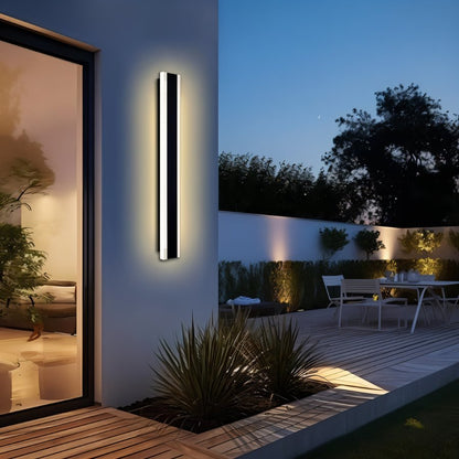 Baron Outdoor Wall Lamp
