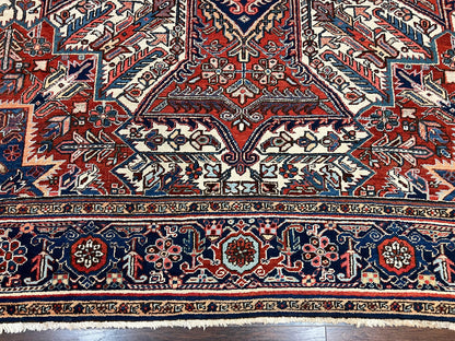 Antique Persian Heriz Rug – 11x16 Palace Size, Geometric Medallion, 1920s - Nuvé