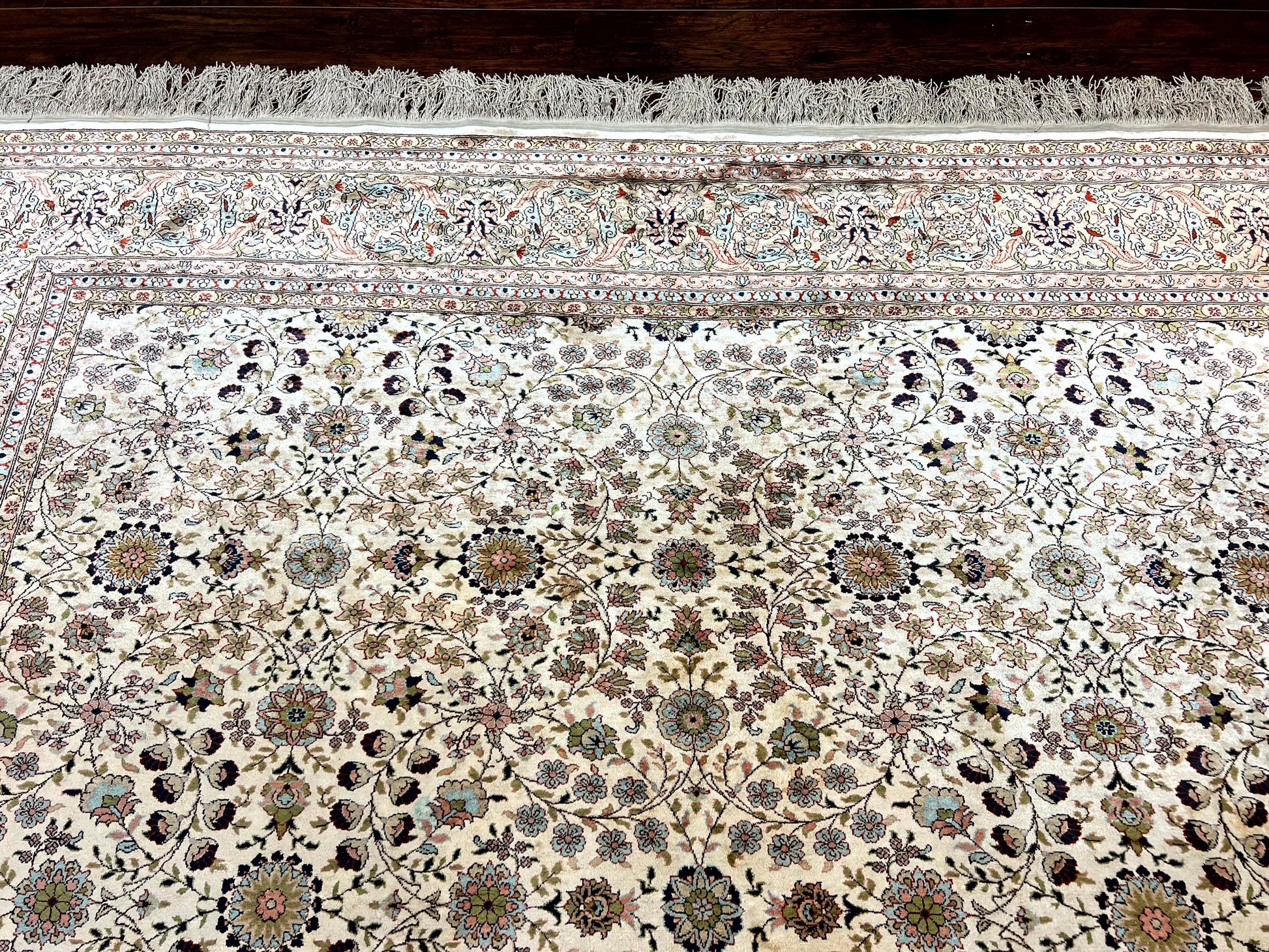 Wonderful Silk Hereke Rug 8x12, Silk Pile on Silk Foundation, Ivory/Cream, Floral Pattern, Handmade, Vintage - Nuvé