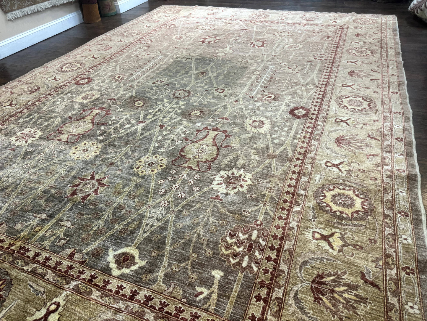 Pakistani Rug 10x14, Large Peshawar Chobi Carpet - Nuvé