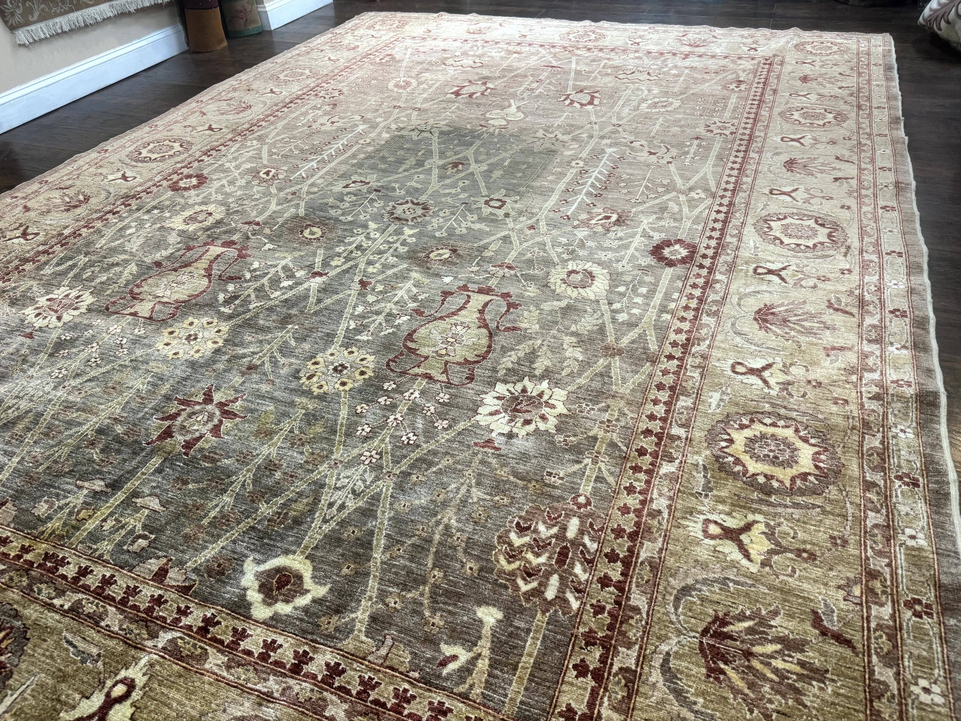 Pakistani Rug 10x14, Large Peshawar Chobi Carpet - Nuvé