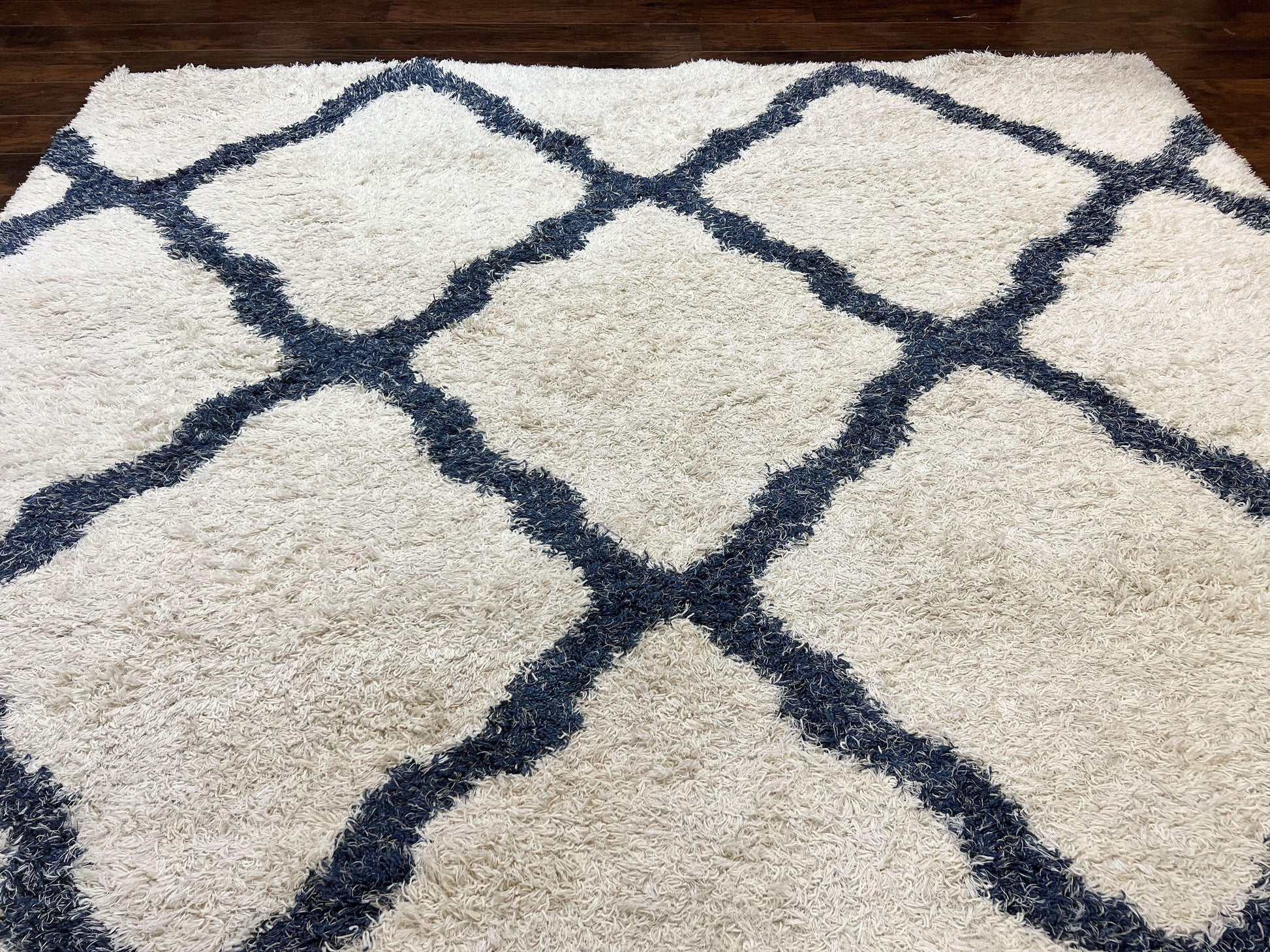 Modern Shag Rug 9x12, Ivory and Dark Blue, Diamond Pattern, Soft, Room Sized, Contemporary Rug, Plush - Nuvé