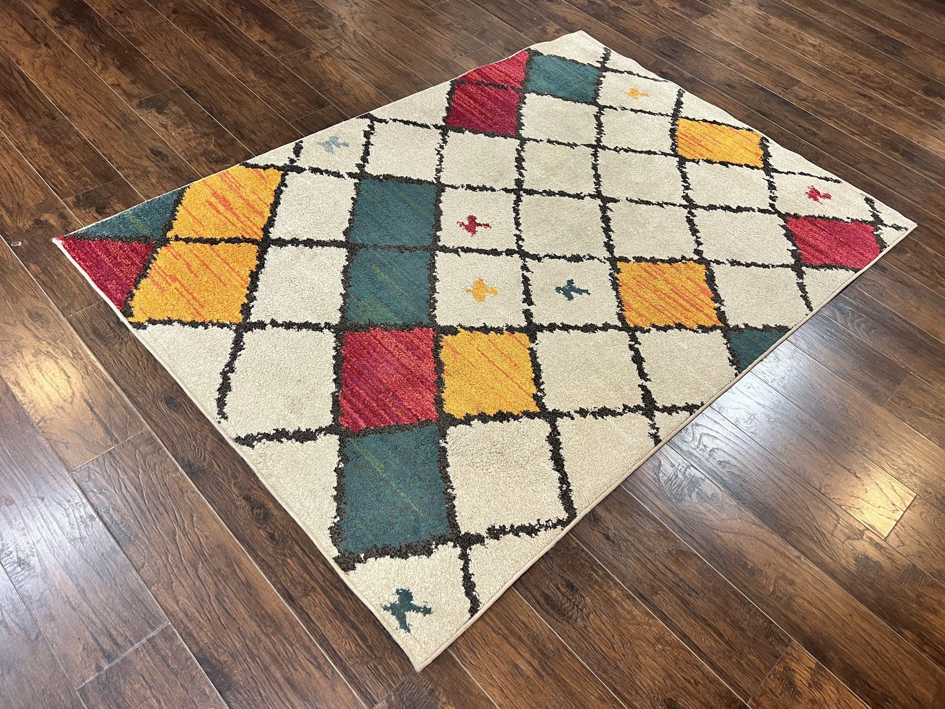 Panel Design Rug 5 x 7.6, Ivory/Beige & Multicolor - Nuvé