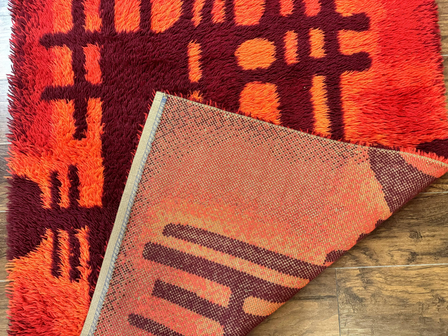 Danish Rya Shag Rug 4x6, Red Vintage Mid Century Retro Abstract Shag Rug - Nuvé