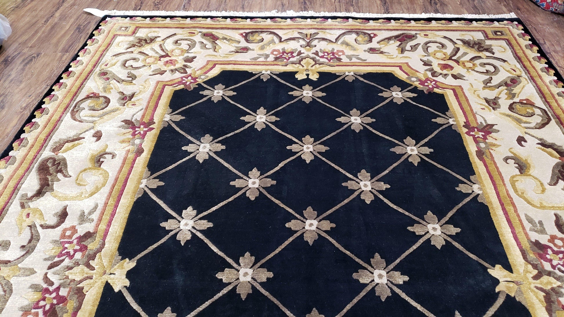 Nepal Rug 6x9, New Aubusson Nepalese Tibetan Carpet 6'1" x 8' 8", Hand-Knotted Wool, Unused, Black & Cream, Savonnerie Pattern, Soft Pile - Nuvé
