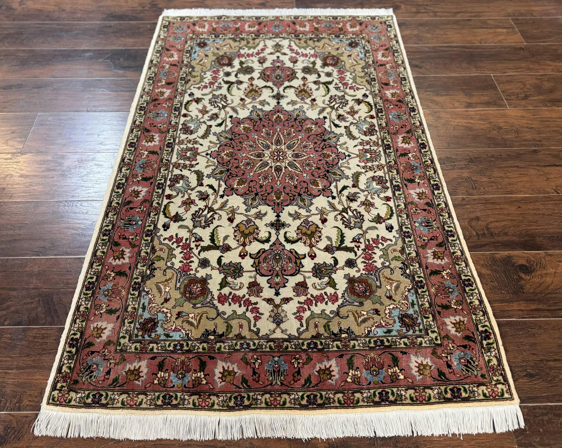 Fine Persian Tabriz Rug 3x5, Floral Medallion, 340 KPSI, Ivory Salmon - Nuvé