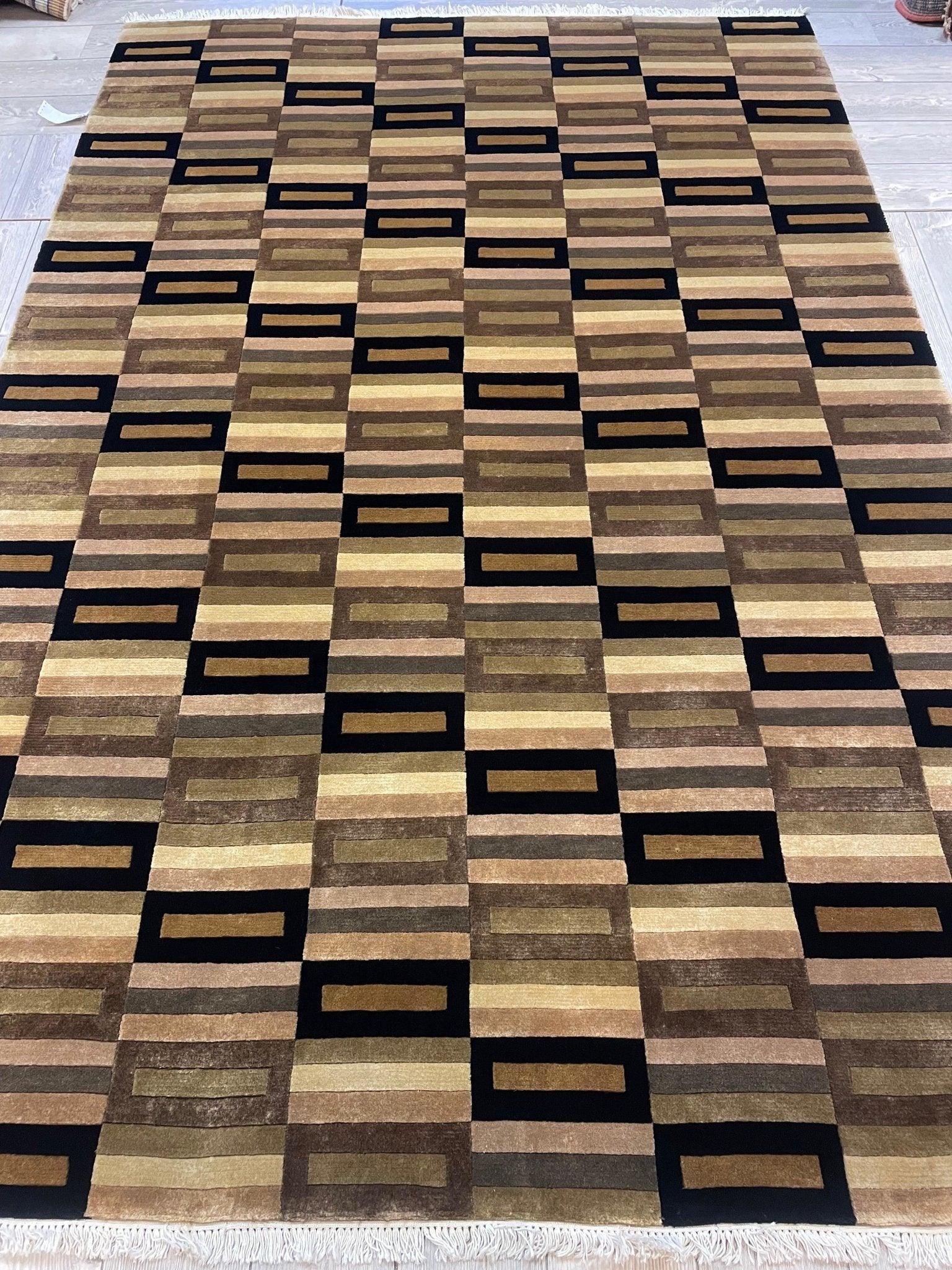 Beautifull Hand Knotted Nepali Geometric Area Rug 6x9 Ft - Nuvé