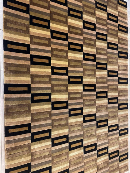 Beautifull Hand Knotted Nepali Geometric Area Rug 6x9 Ft - Nuvé