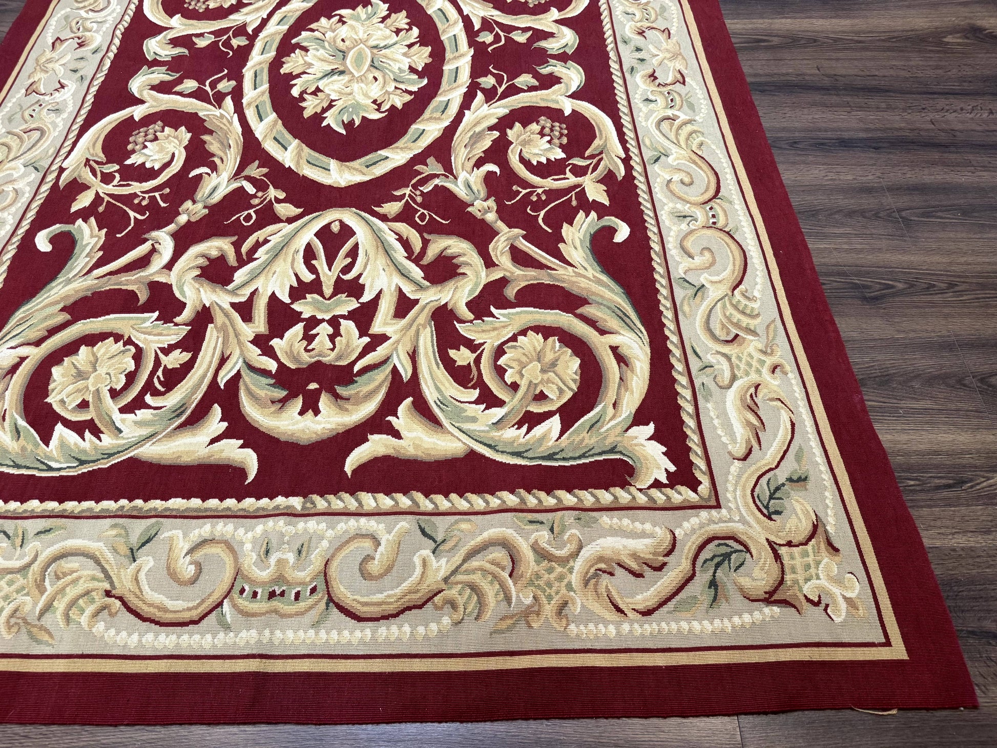 Burgundy Aubusson Rug 6x9, Vintage Wool Carpet - Nuvé
