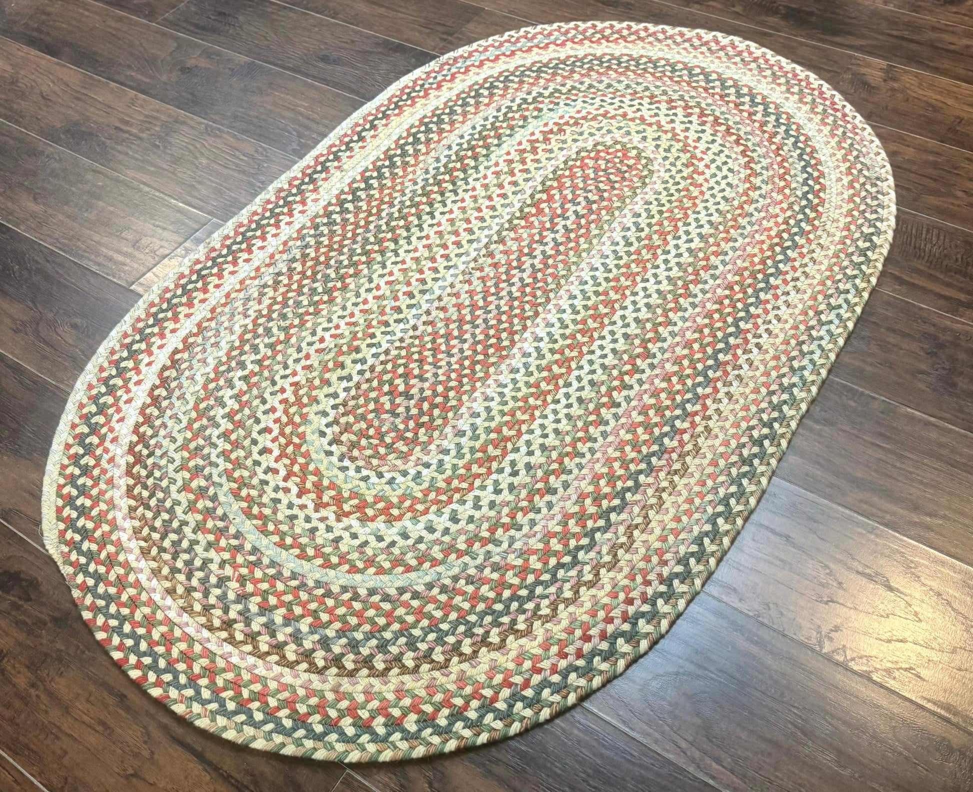 Braided American Oval Rug 3x5, Multicolor, Hand Braided - Nuvé