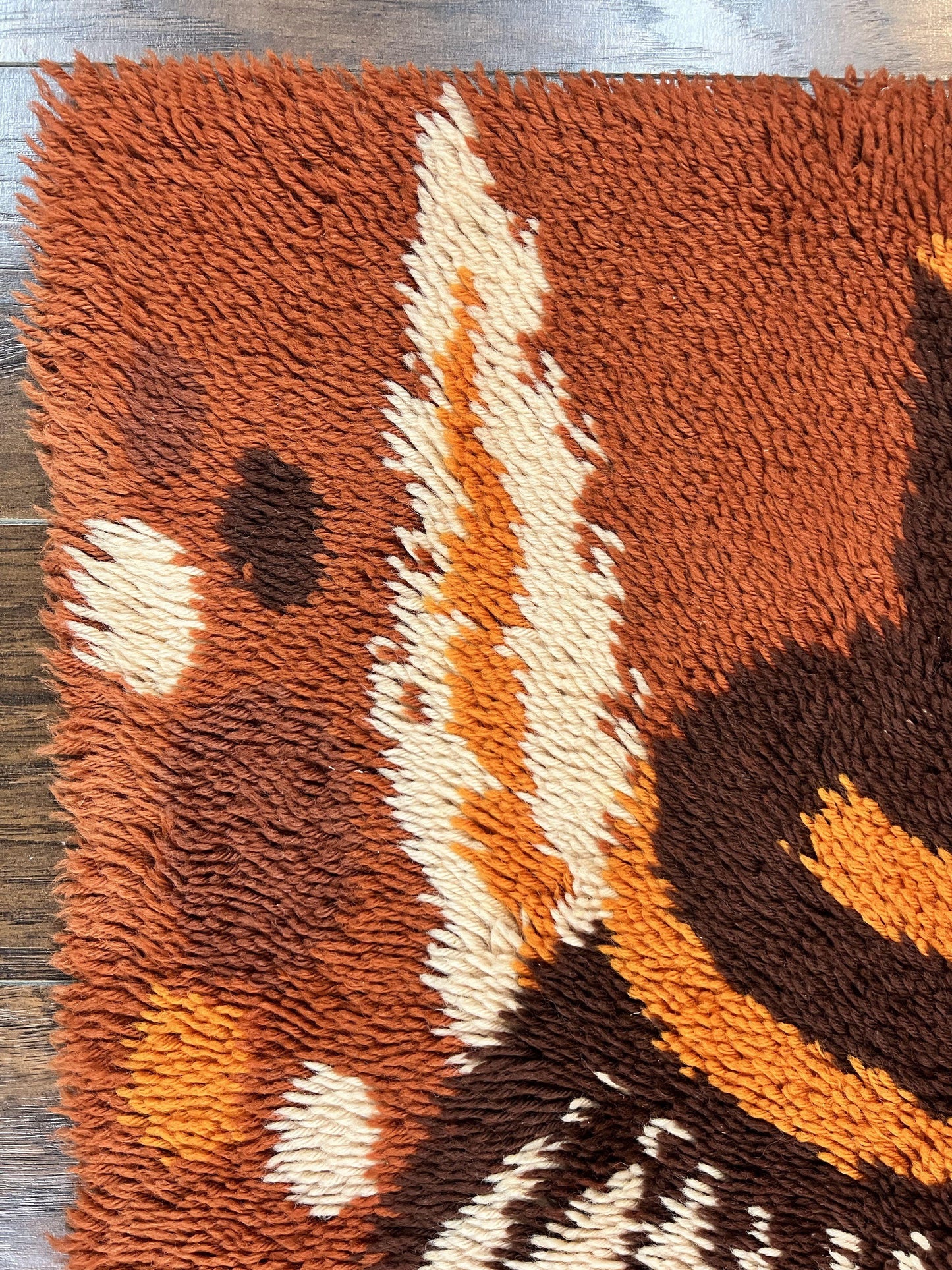 Rya Shag Rug 2x4, Rabbit in Top Hat, Wool, Orange, Vintage 1960s Danish Shag Rug - Nuvé