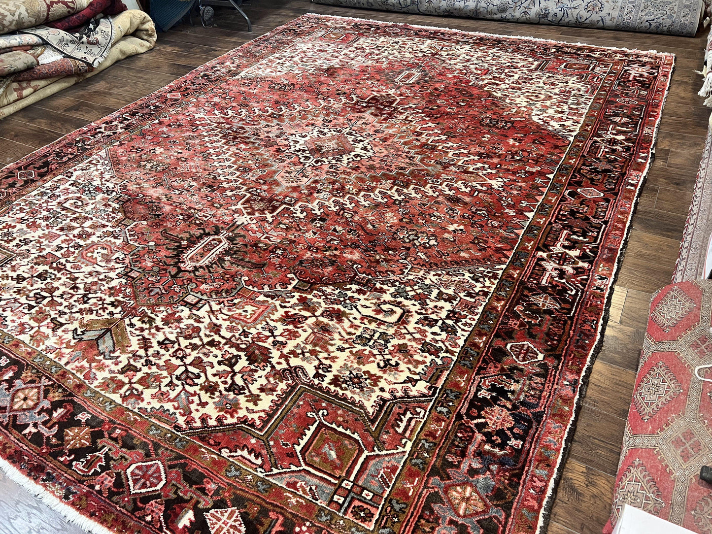 Large Persian Heriz Rug 10x13, Red and Cream Geometric Tribal Room Sized Handmade Wool Hand Knotted Semi Antique Decorative Oriental Carpet - Nuvé
