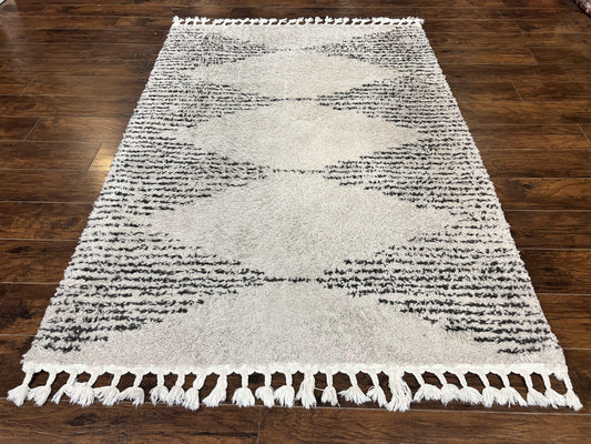 Shag Rug 5x8, Off White and Black Modern Contemporary Shag Area Rug, Moroccan Style Rug 5 x 8 ft, Medium Sized Rug, nuLoom Rug - Nuvé
