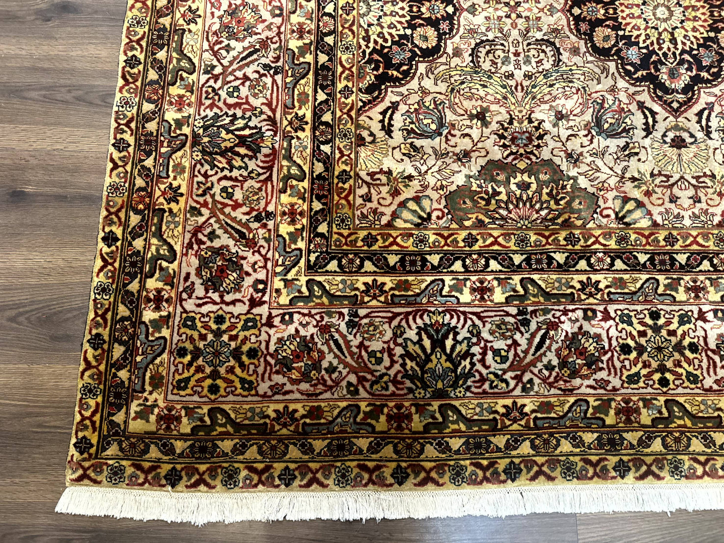 Indian Agra Rug 9x12, Fine Oriental Carpet - Nuvé