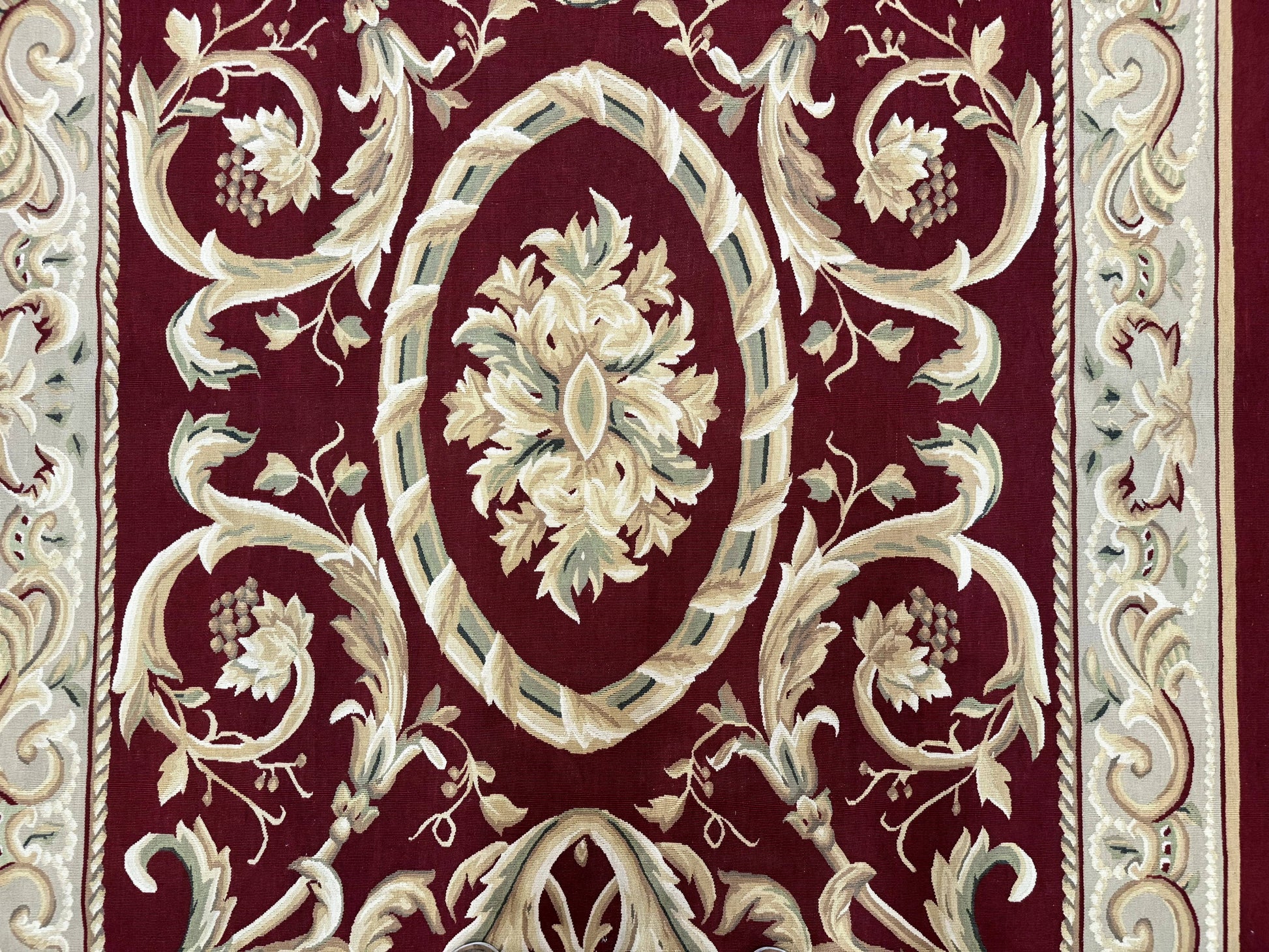 Burgundy Aubusson Rug 6x9, Vintage Wool Carpet - Nuvé