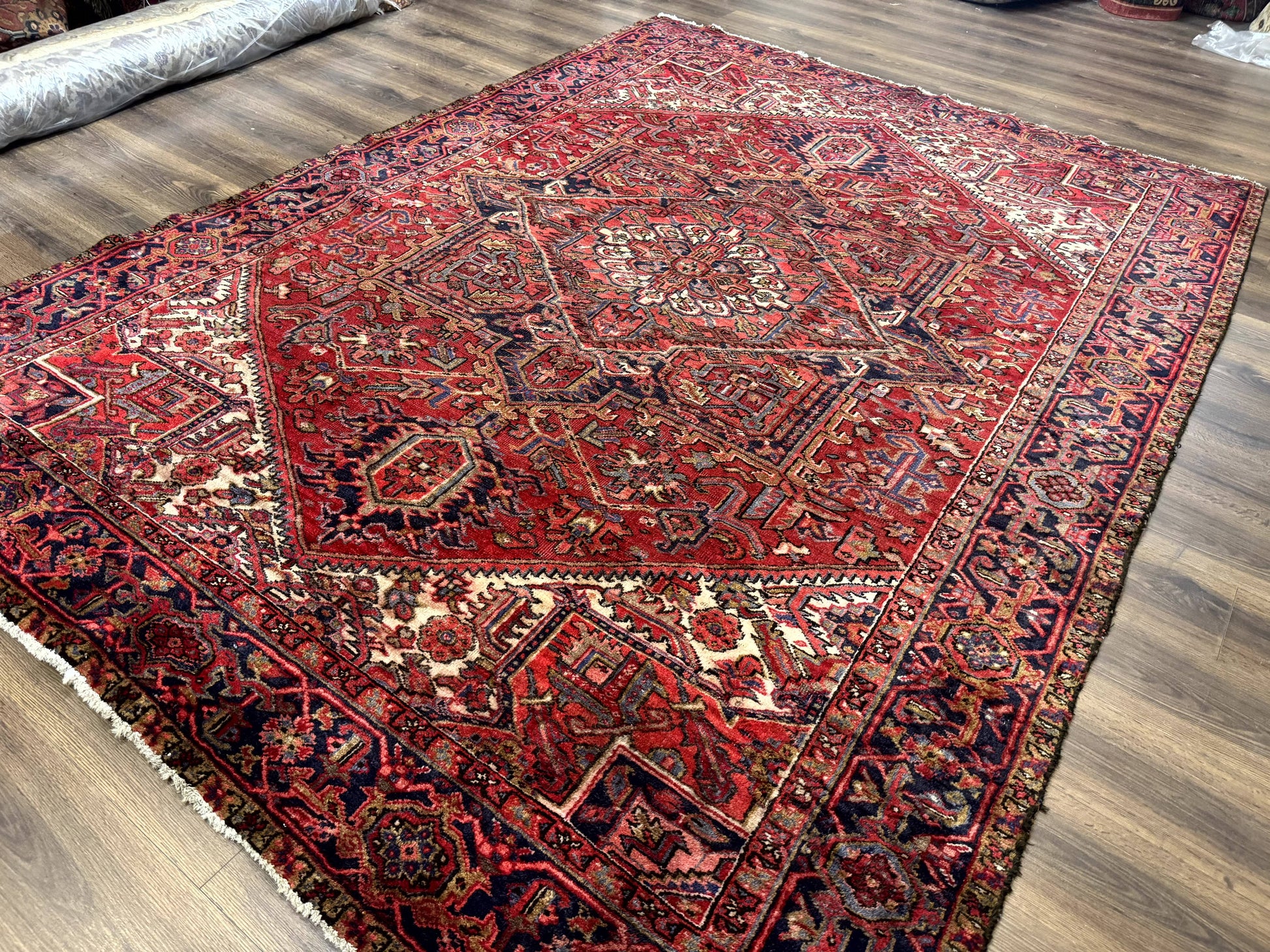 Persian Heriz Rug 7x10, Geometric Pattern, Red Ivory Navy Blue - Nuvé