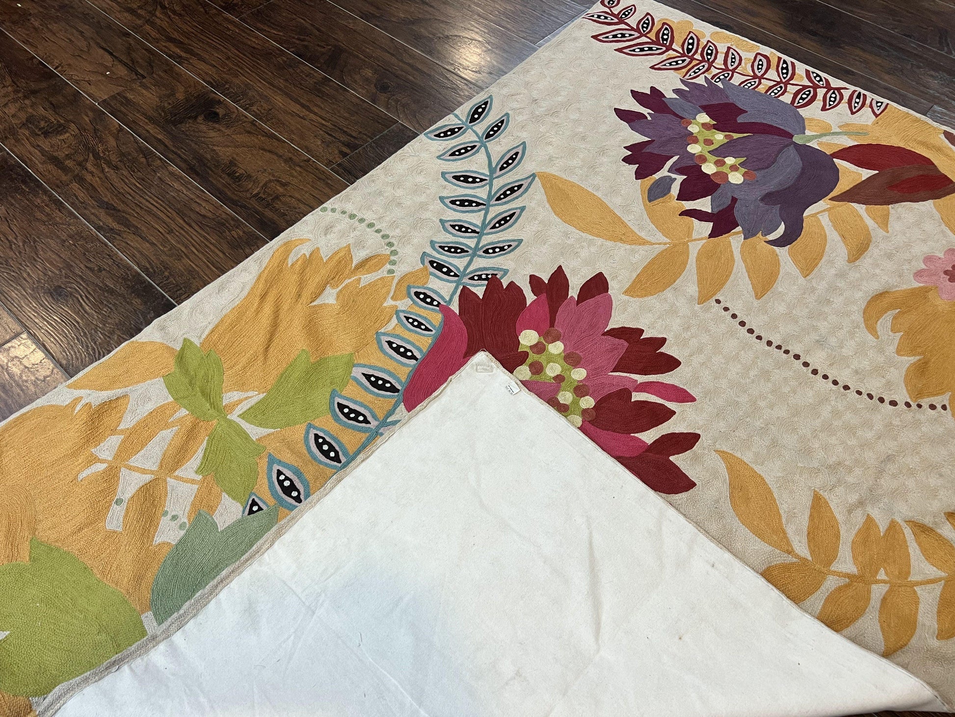 Indian Hand Stitched Rug 4x6, Floral, Silk, Large Floral Design - Nuvé