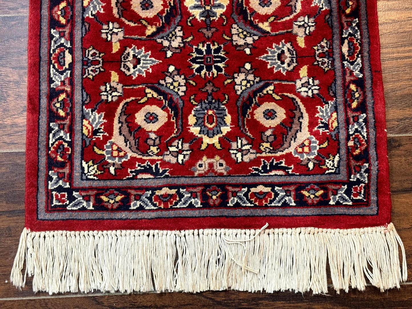 Small Pak Persian Handmade Wool Rug 1.7 x 2, Red - Nuvé