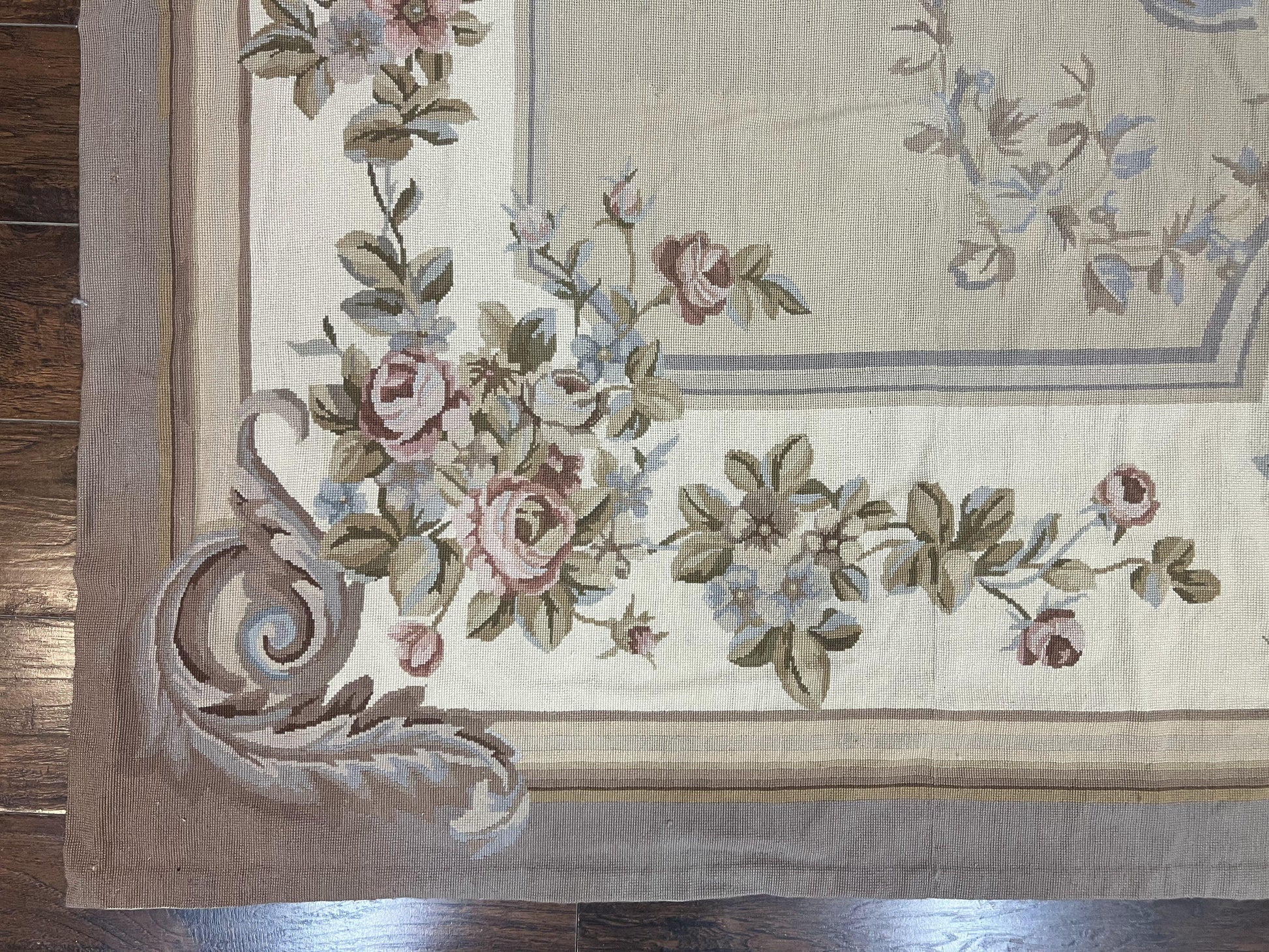 Aubusson Needlepoint Rug 9x12, VIntage Handmade Wool Beige Floral European Elegant Rug 9 x 12, Floral Roses - Nuvé